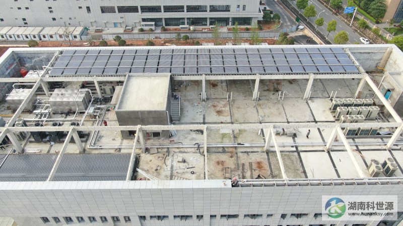 航拍太陽能熱水系統